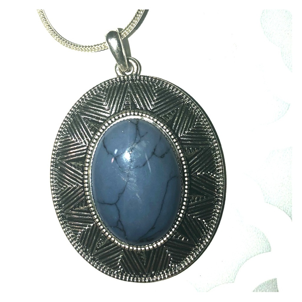 Blue stone waist legth necklace